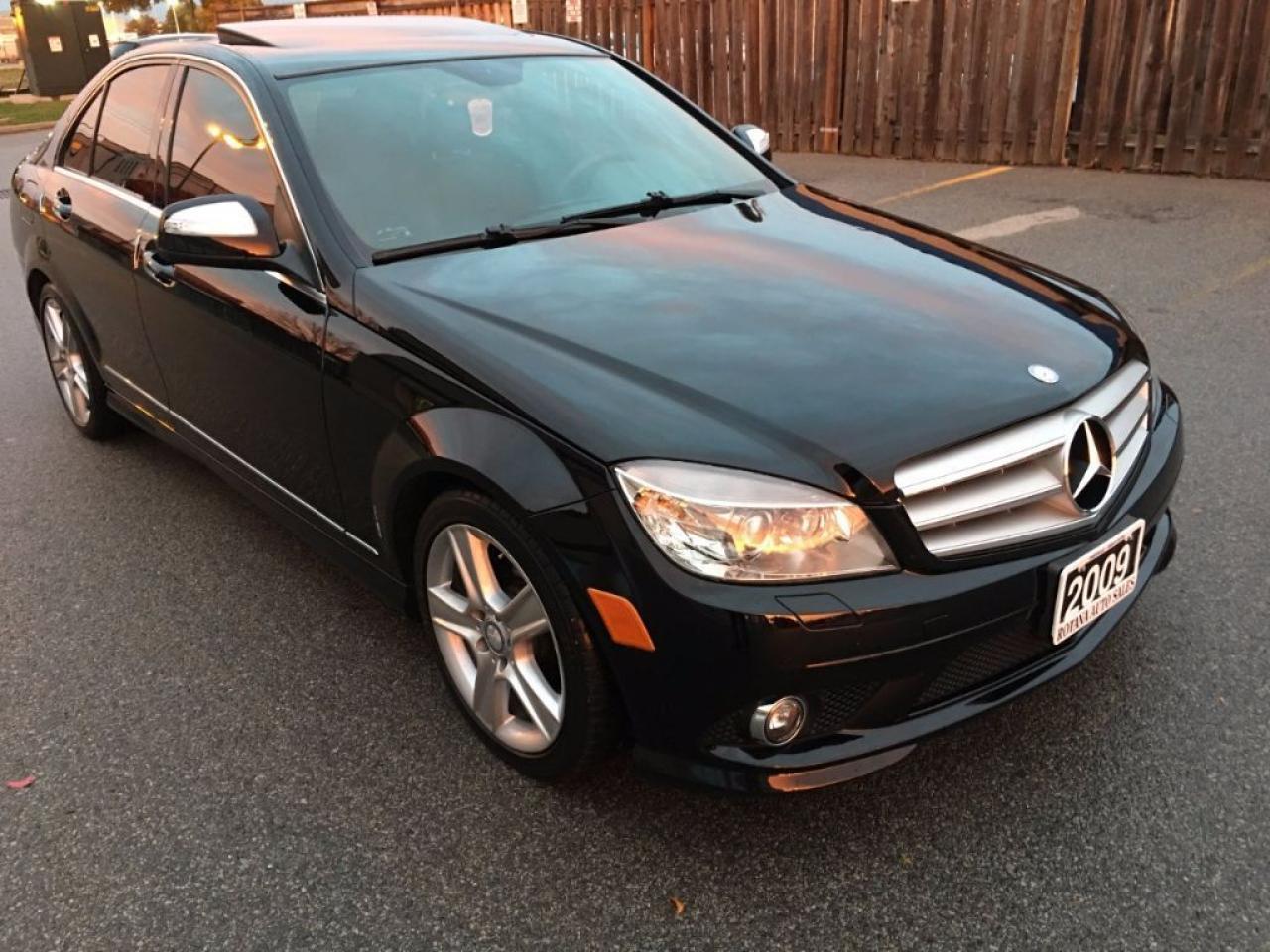 Used 2009 Mercedes-Benz C-Class 3.0L  Clean Carproof, Leather, Sunroof, Bluetooth for sale in Oakville, ON