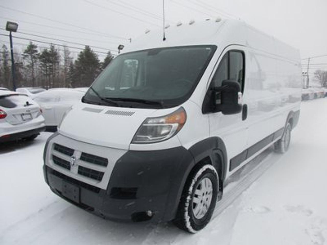 3.6L - V6 ENGINE
159" WHEEL BASE
HIGH-ROOF & EXTENDED CARGO AREA
TRACTION CONTROL
TOW SUPPORT
TOUCH SCREEN DISPLAY
AM/FM/CD PLAYER
AUX INPUT
REVERSE PARKING AID
BACK-UP CAMERA
KEYLESS ENTRY
FOG LIGHTS
MULTI-FUNCTIONAL STEERING WHEEL