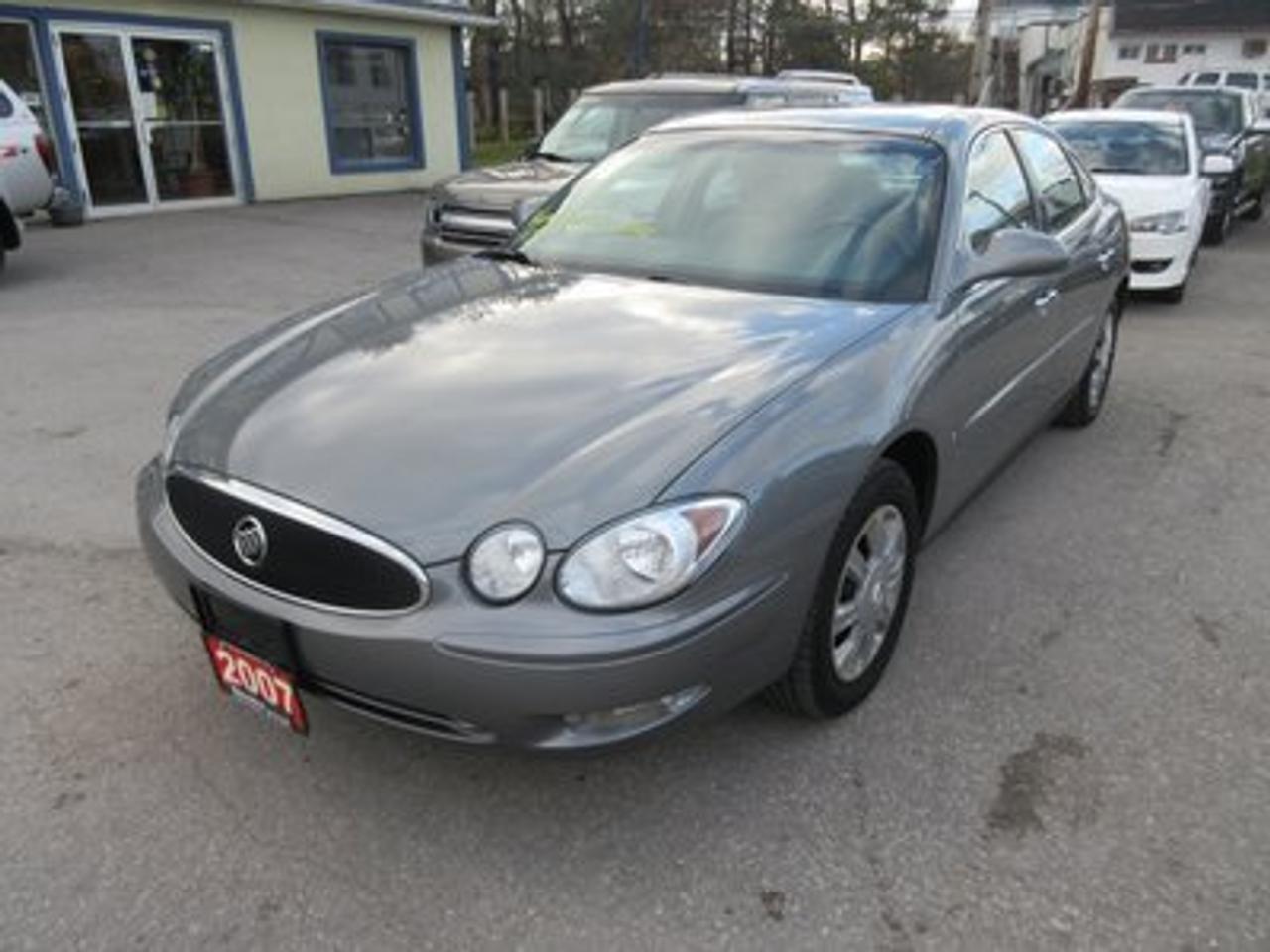 3.8L - V6 - OHV 12 VALVE ENGINE
CLOTH INTERIOR
AM/FM/CD PLAYER
TRACTION CONTROL
FOG LIGHTS
KEYLESS ENTRY
ON-STAR
MULTI-FUNCTIONAL STEERING WHEEL