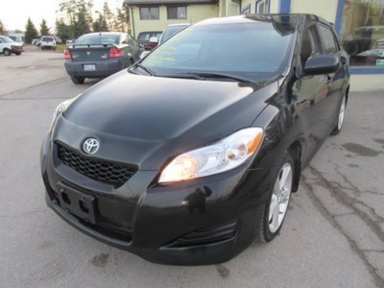 Used 2010 Toyota Matrix FUEL SAVING XR EDITION 5 PASSENGER 2.4L - VVT-I ENGINE.. KEYLESS.. CD/AUX INPUT.. for sale in Uxbridge, ON