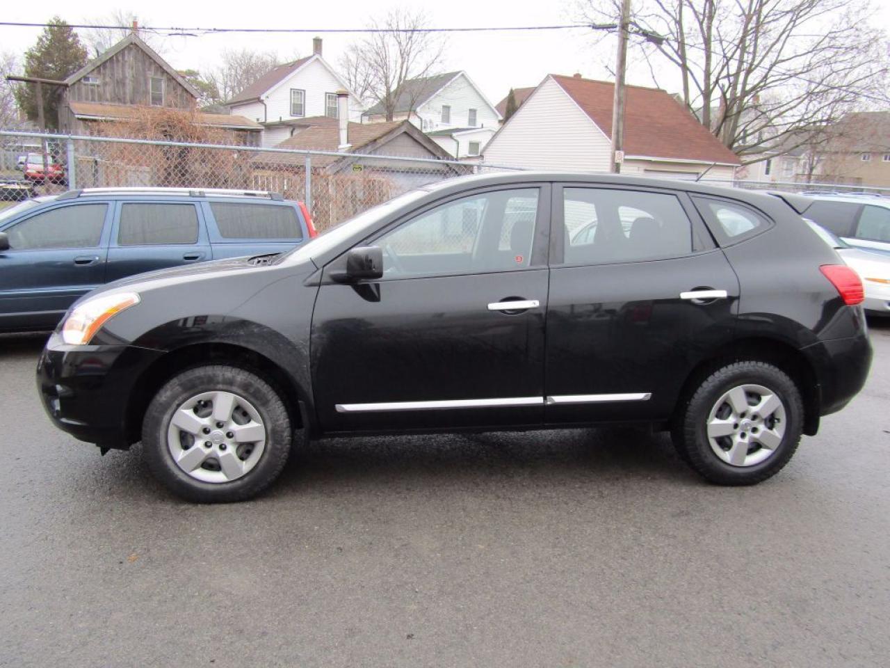 Used 2013 Nissan Rogue S for sale in St. Catharines, ON