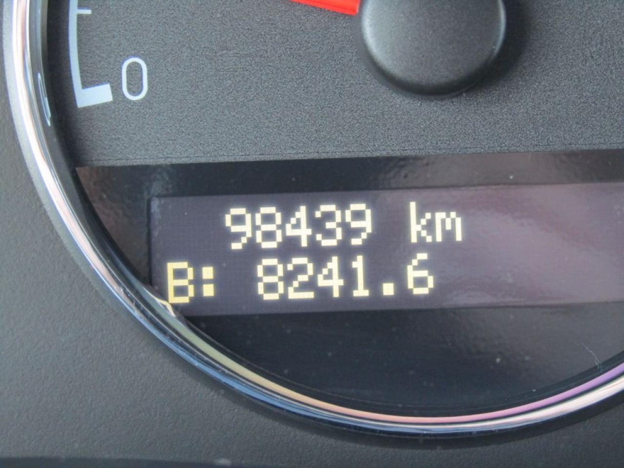 640633