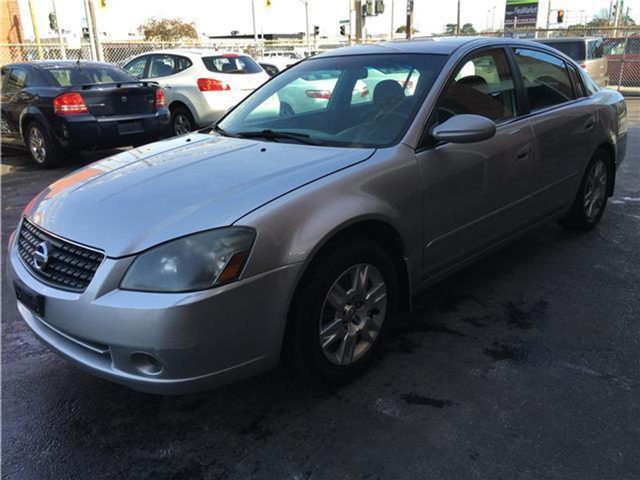 4 cly auto air power steering power brakes tilt cruise am fm cd power windows power door locks key less entry certified em test