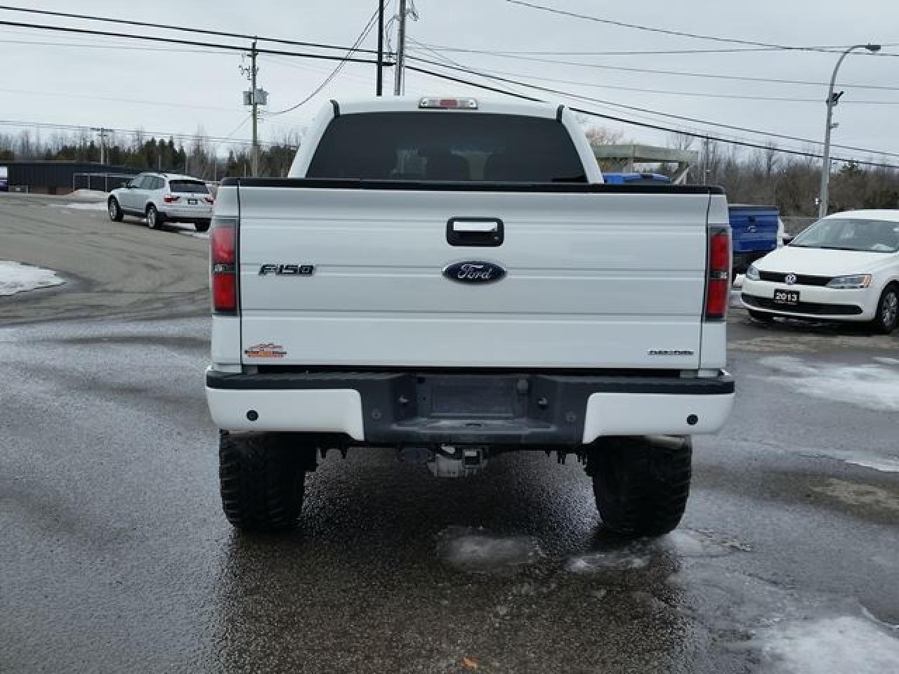 640843