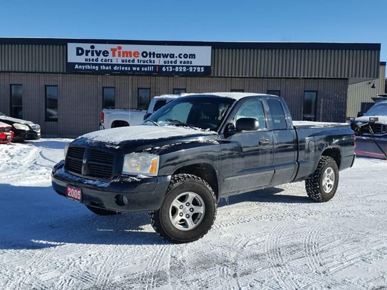 4X4, EXTENDED CAB V8 , GREAT MIDSIZE V8 PICKUP, POWER WINDOWS, POWER LOCKS, POWER HEATED SEATS, NICE SMALL LIFT KIT, WITH UPGRADED TIRES, TONNEAU COVER BUCK SEATS WITH REAR FOLD UP BUCKETS. DRIVETIMEOTTAWA.COM, DRIVE4LESS. *TAXES AND LICENSE EXTRA. COME VISIT US/VENEZ NOUS VISITER!