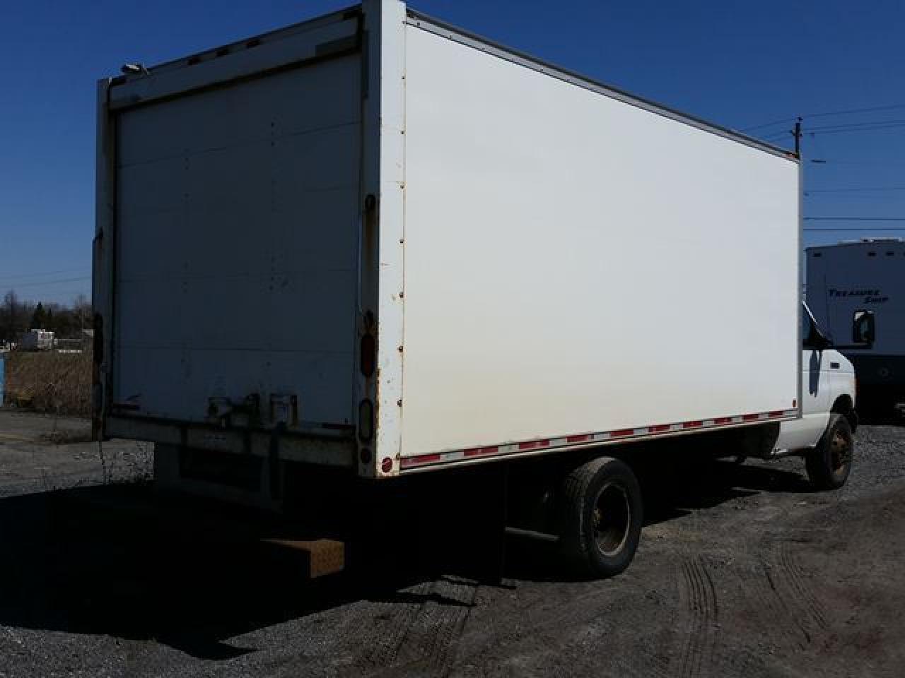 640854