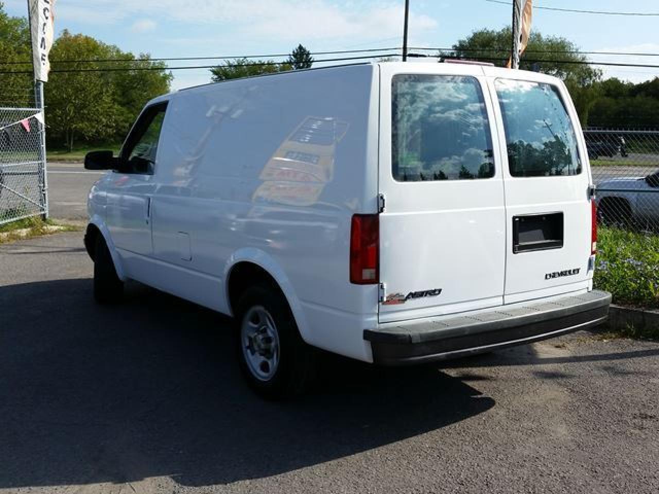 640857