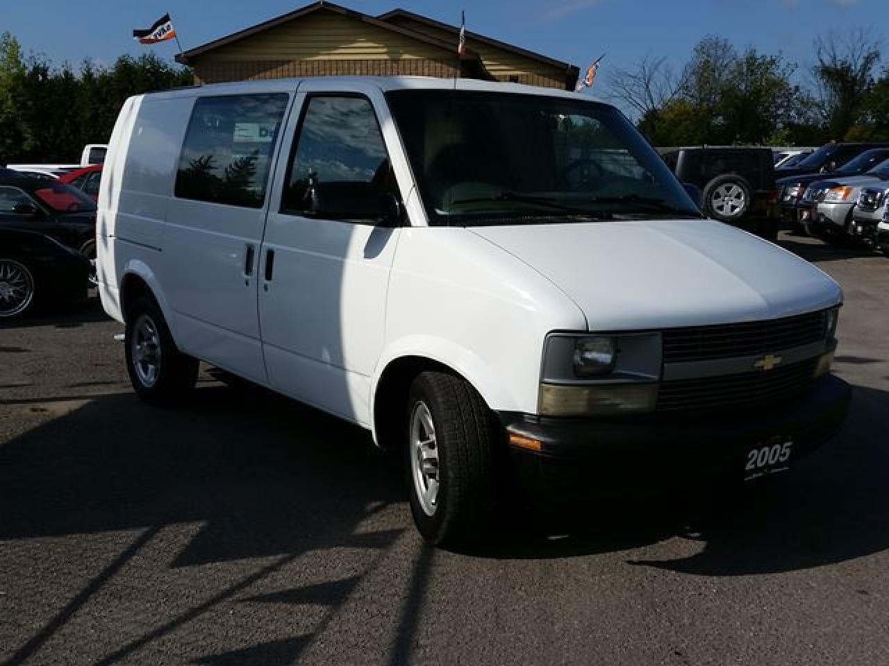 640857