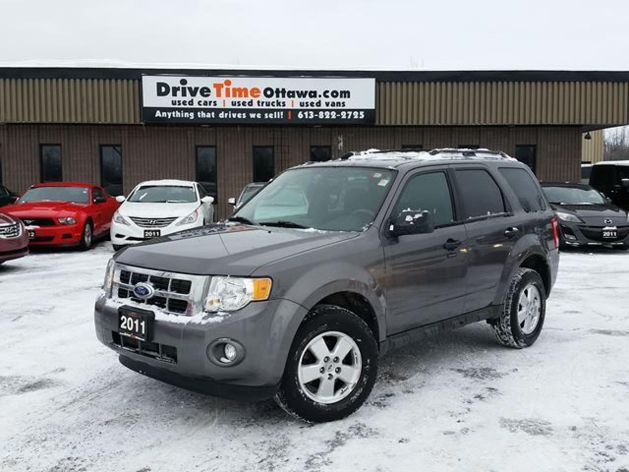Used 2011 Ford Escape XLT  **4CYL & MOONROOF** for sale in Ottawa, ON