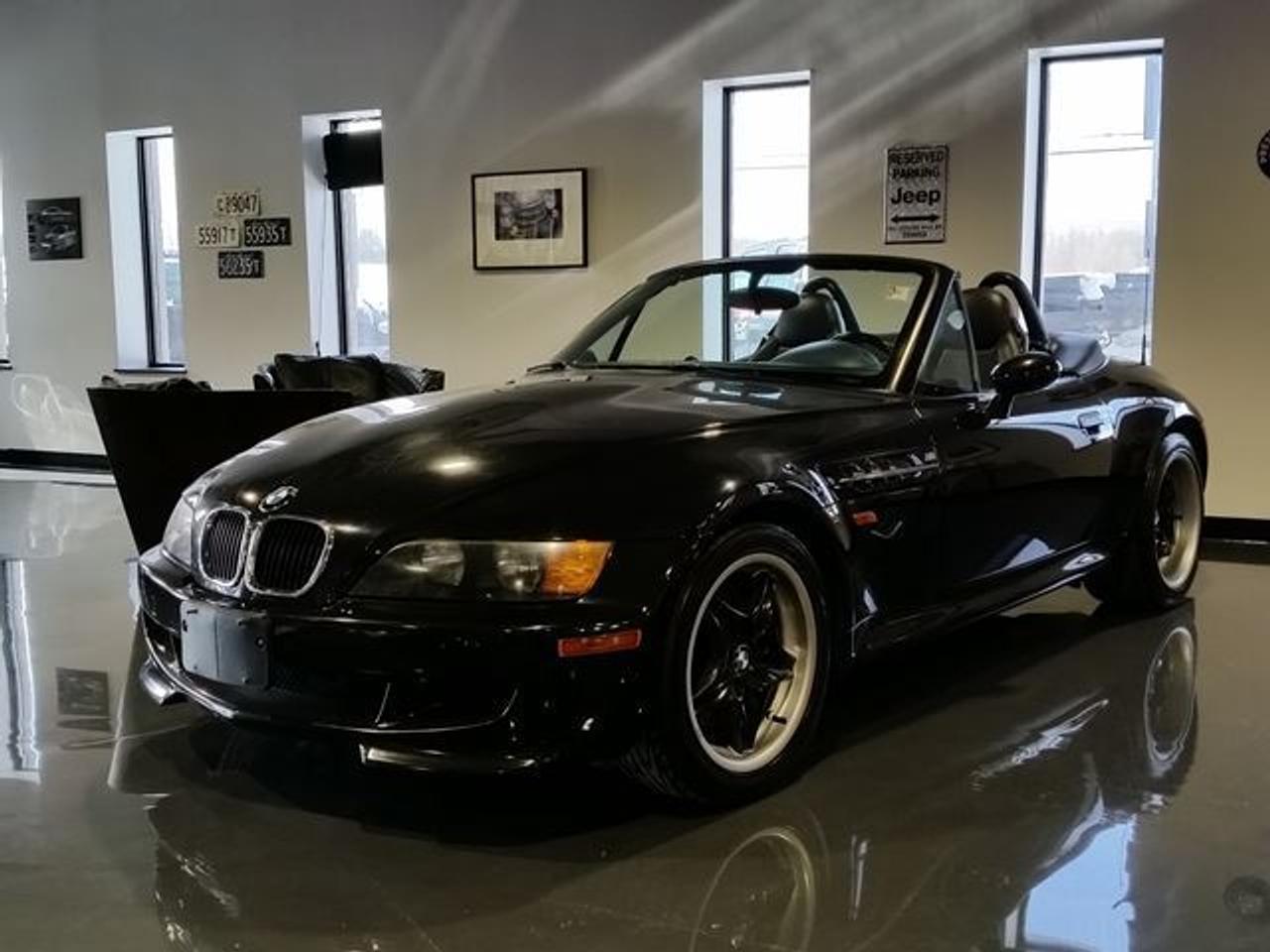 WOW!!!! TRUE Z3M VERY RARE , AND WELL MAINTAINED. NOT AVAILABLE IN CANADA AT THIS TIME SO A TRUE IMPORT FROM USA, DONT MISS A CHANCE TO OWN THIS MSERIES 3.2 LITRE POWER PLANT, WITH ALL THE M OPTIONS, FACTORY M WIDE BODY, FACTORY M INTERIOR, 6 SPD MANUAL , THIS CAR IS BEAUTIFULL IN ALL ASPECTS, DRIVETIMEOTTAWA.COM, DRIVE4LESS. *TAXES AND LICENSE EXTRA. COME VISIT US/VENEZ NOUS VISITER!