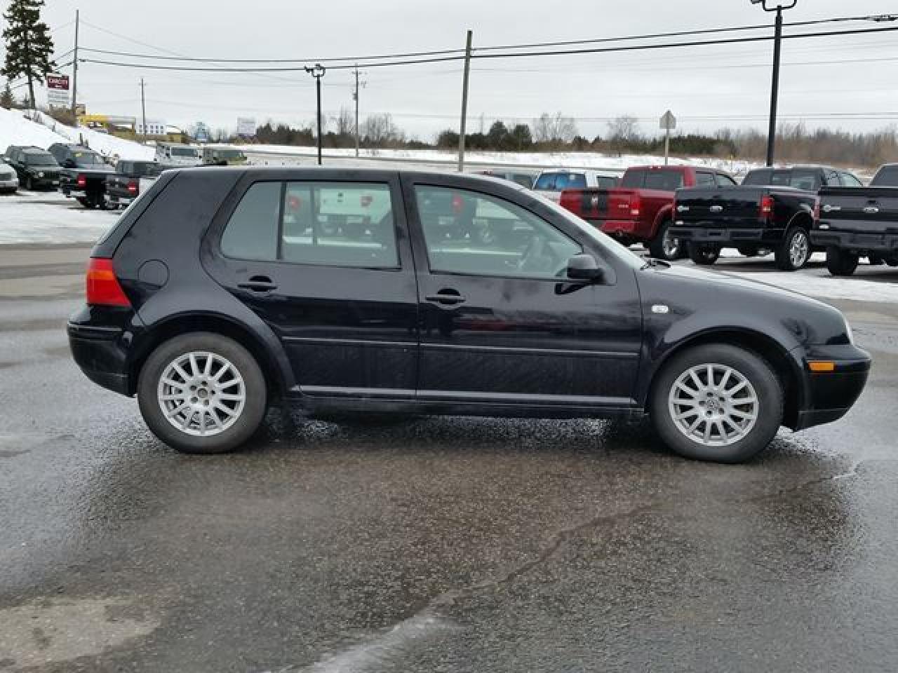 640892