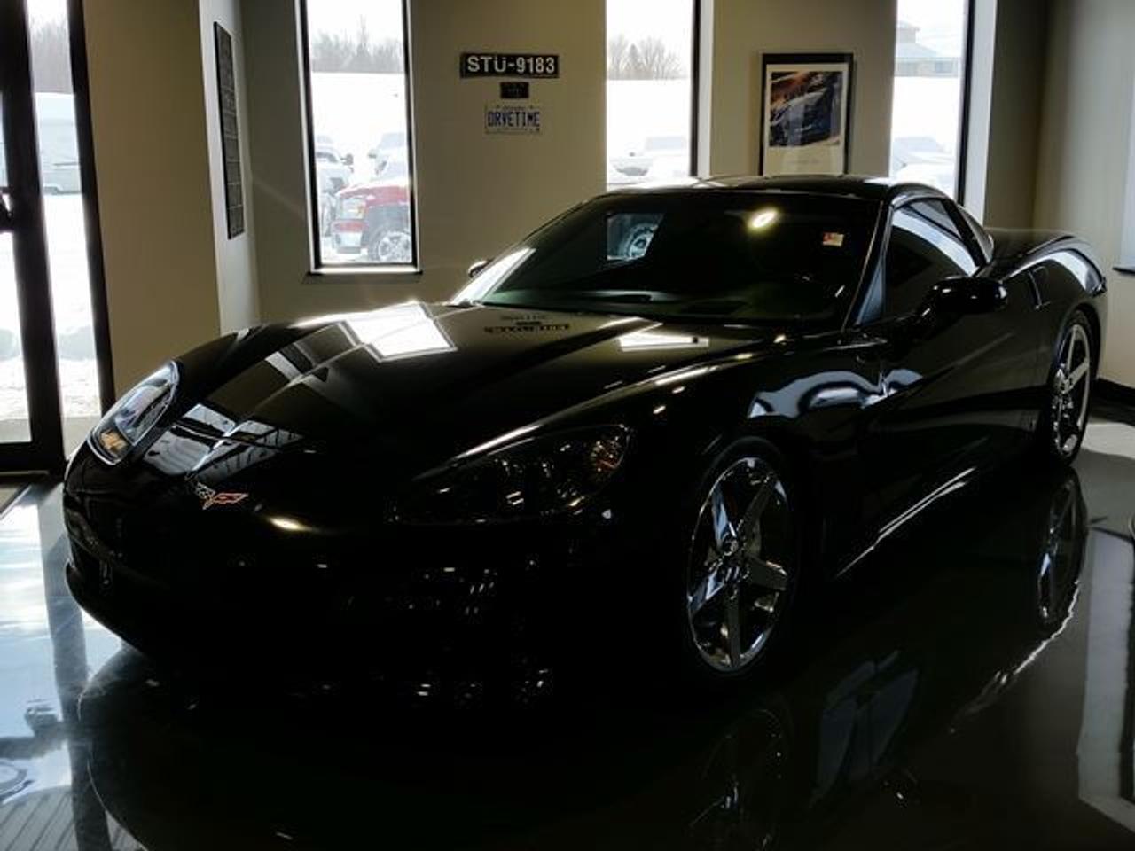 LOCAL TRADE!! 6 SPEED MANUAL, TARGA TOP, FULLY LOADED,HEADS UP DISPLAY, LAUNCH CONTROL HEATED LEATHER SEATS, NICE CHROME WHEELS, BLACK ON BLACK.. REEL NICE SHARP. DRIVETIMEOTTAWA.COM, DRIVE4LESS. *TAXES AND LICENSE EXTRA. COME VISIT US/VENEZ NOUS VISITER!