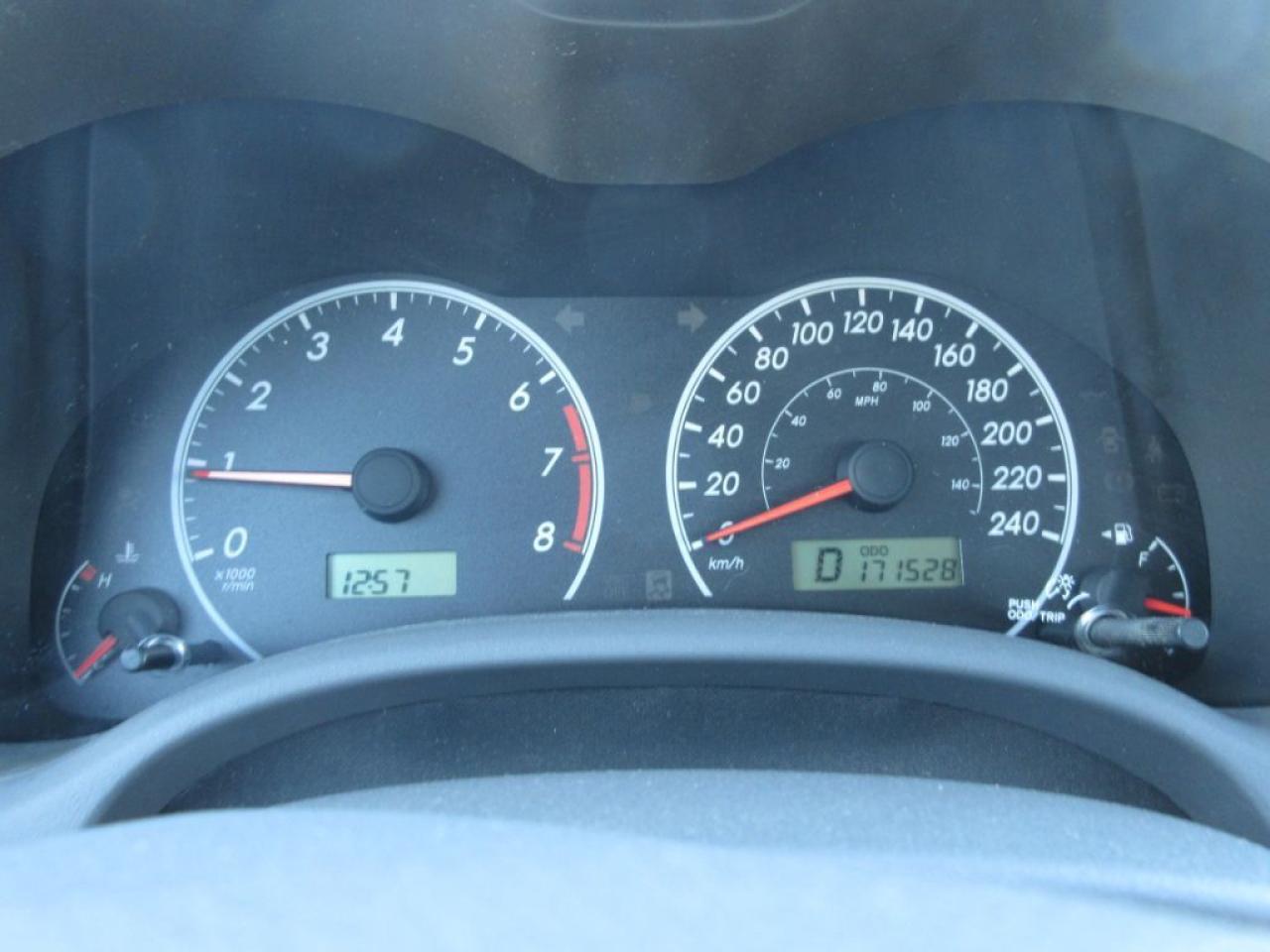 640945