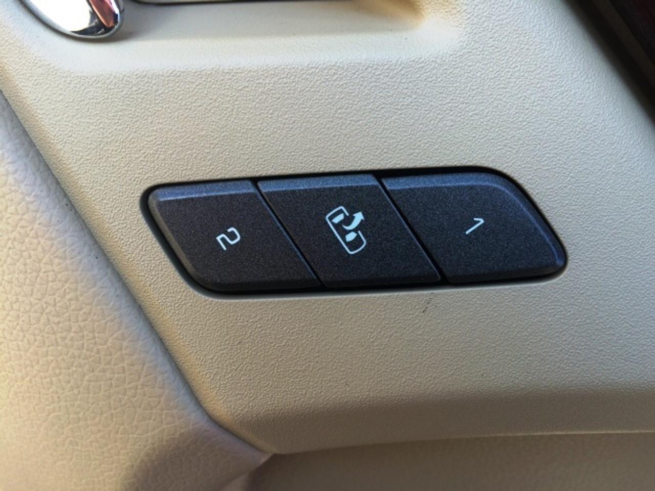 640953.11217099