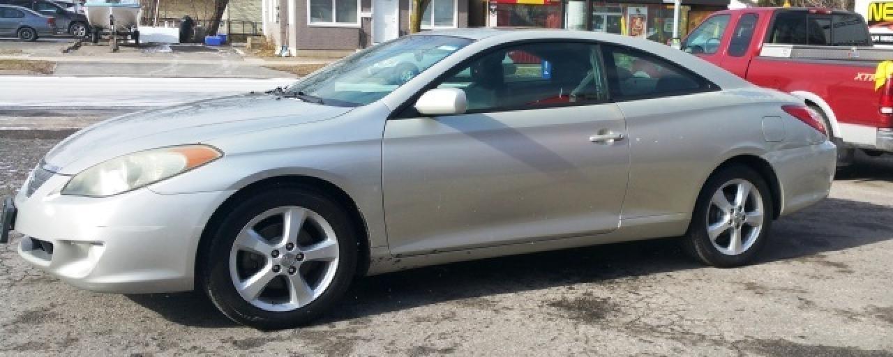 Used 2004 Toyota Camry Solara SE for sale in London, ON