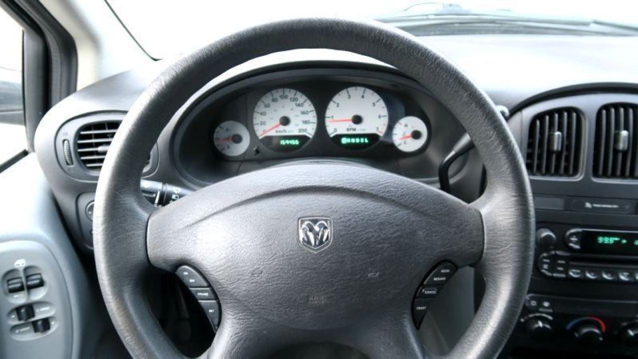 640986