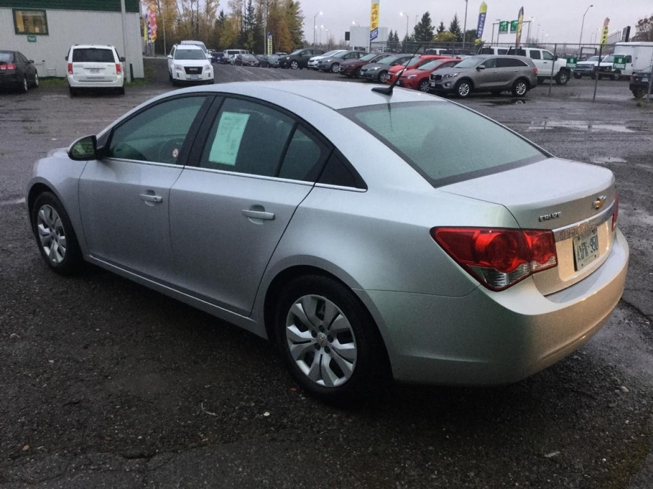 640992