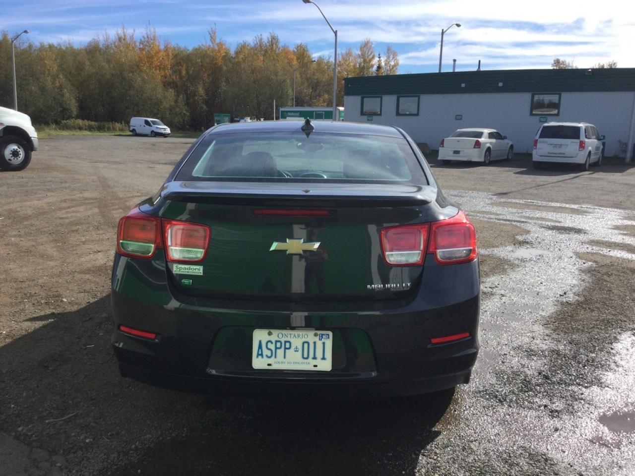 641043