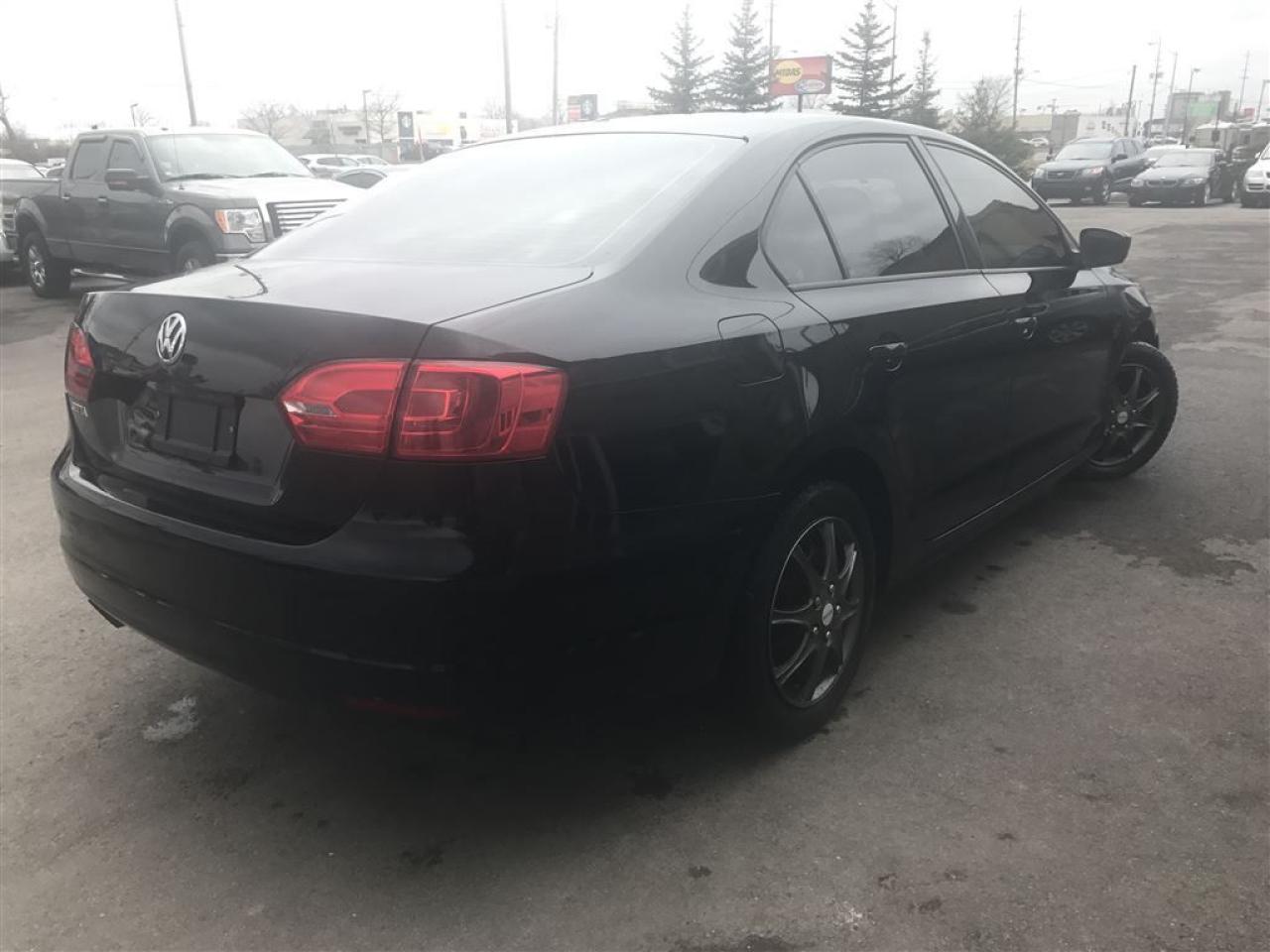 641364