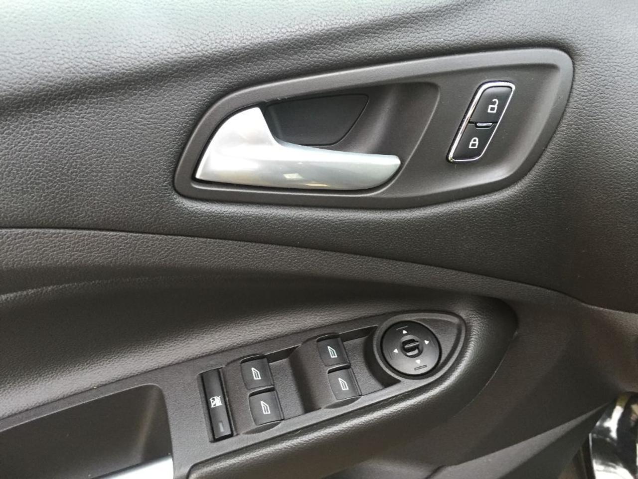 641593.11223677