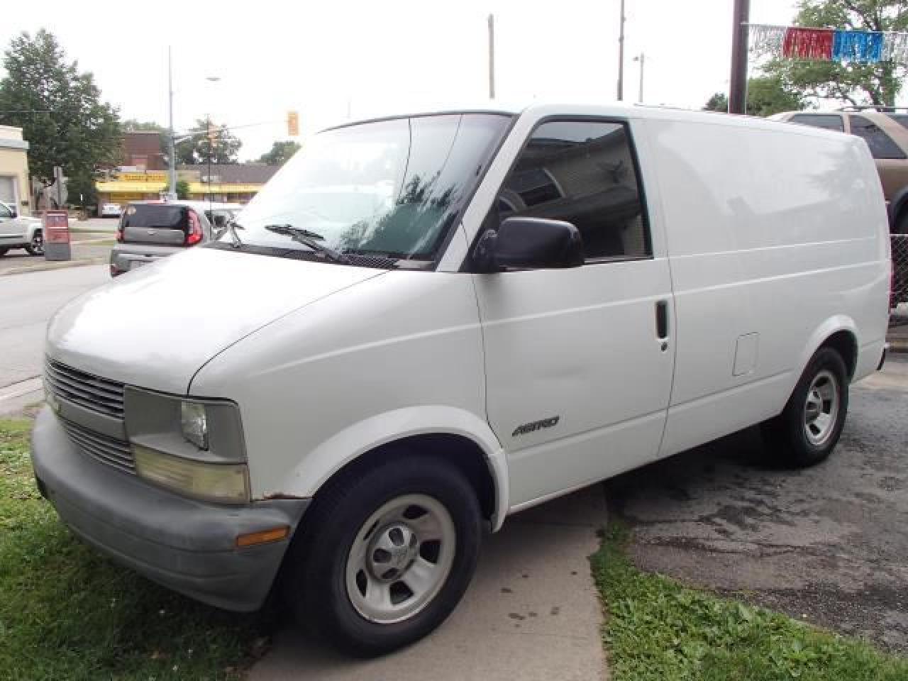 Used 2001 Chevrolet Astro Cargo Van for sale in St Catharines, ON