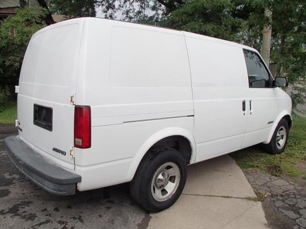 641639.11224390