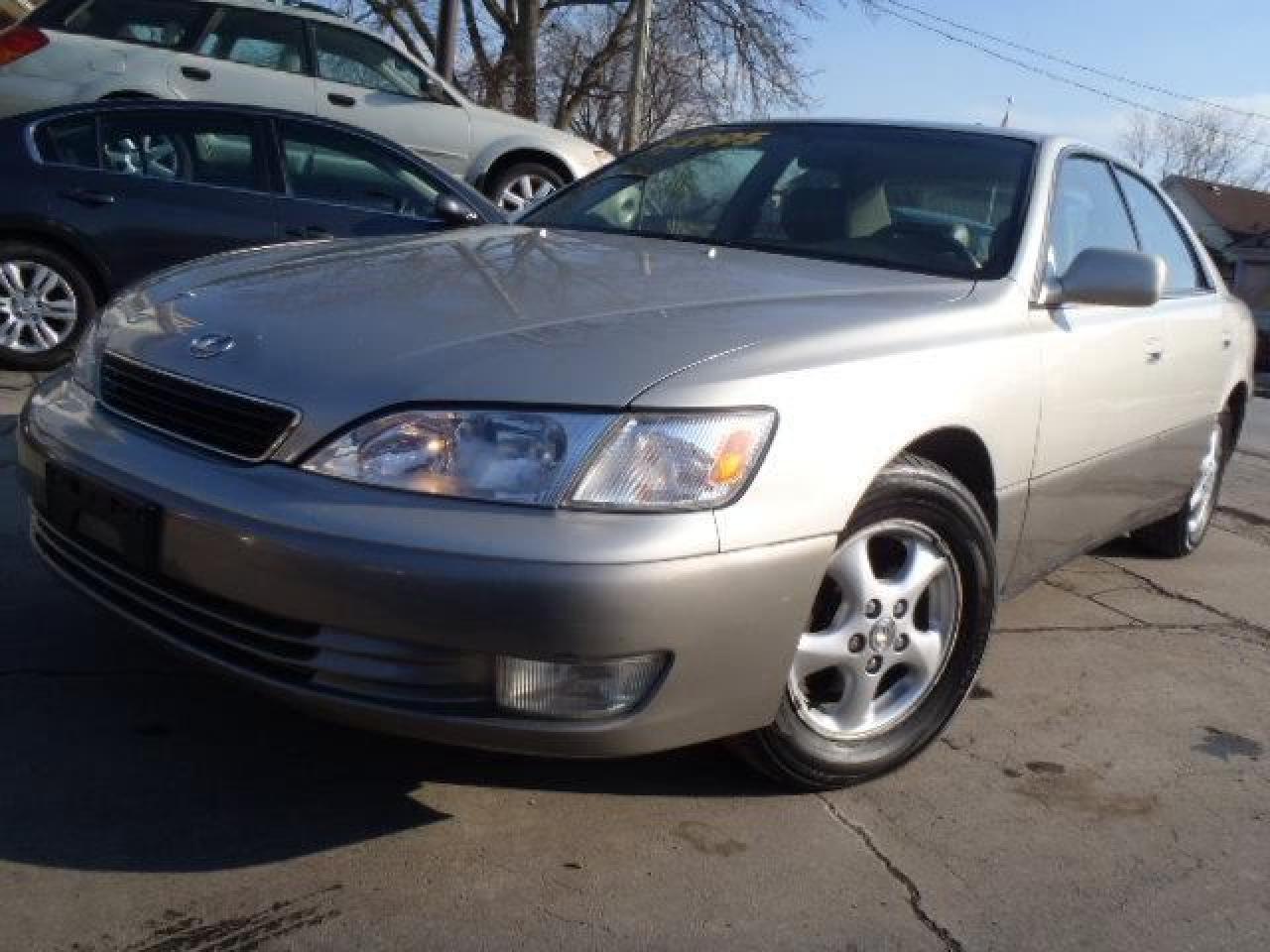 Used 1999 Lexus ES 300 LEATHER for sale in St Catharines, ON