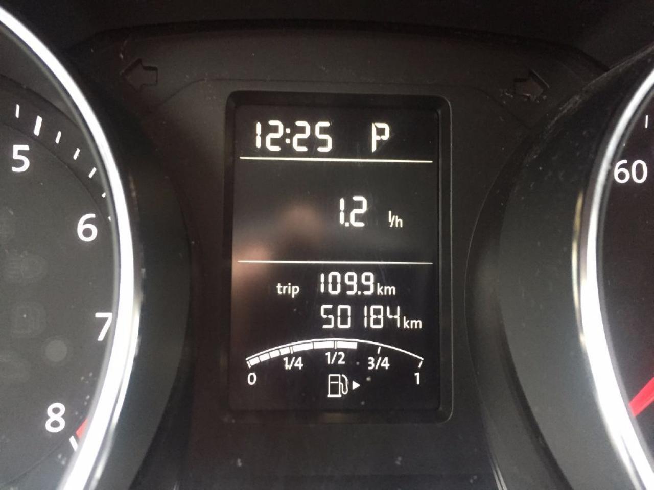 641703