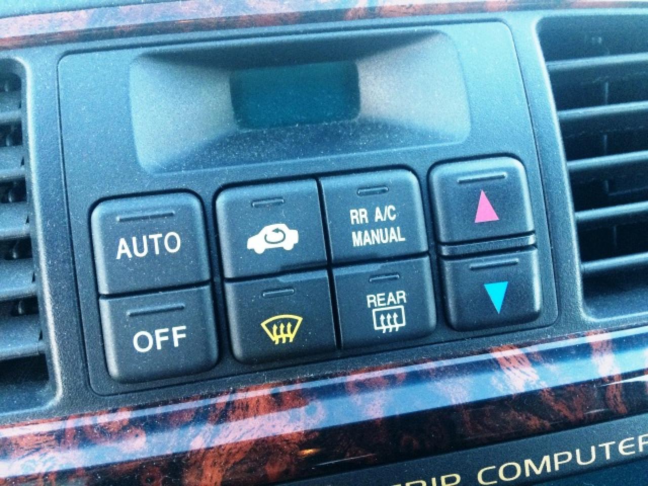 641743