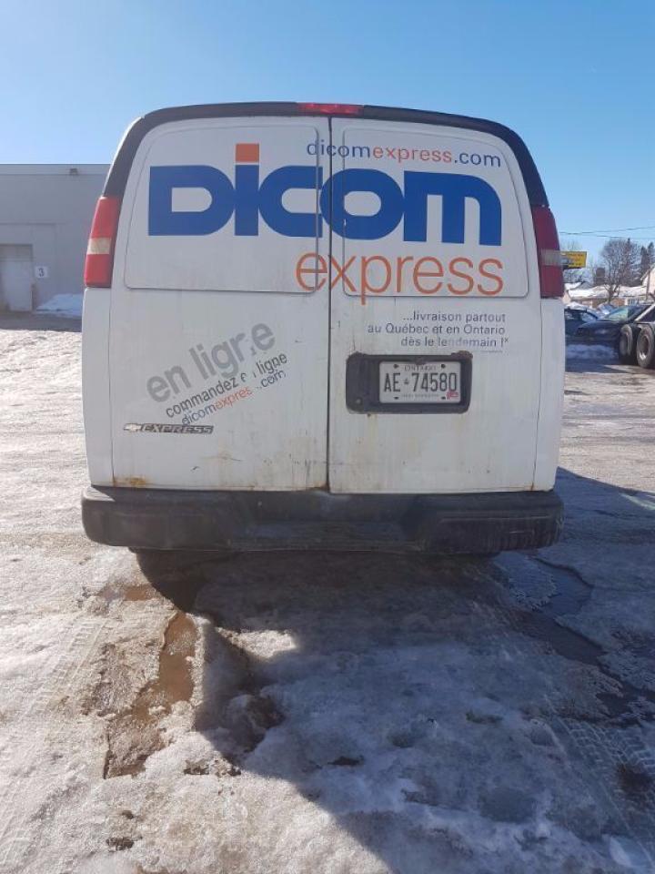 641817