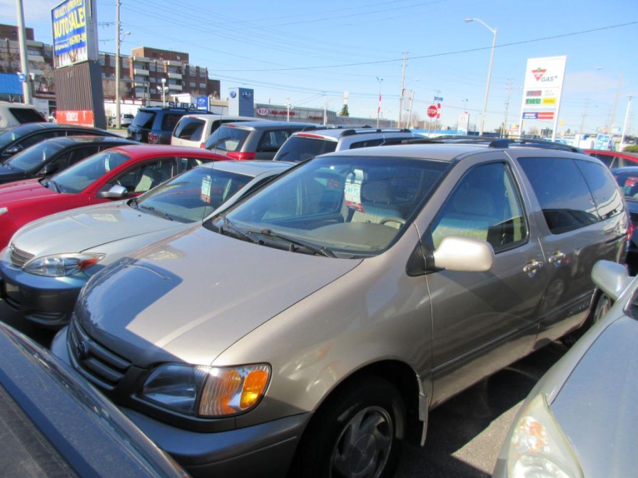 Used 2003 Toyota Sienna LE for sale in Toronto, ON