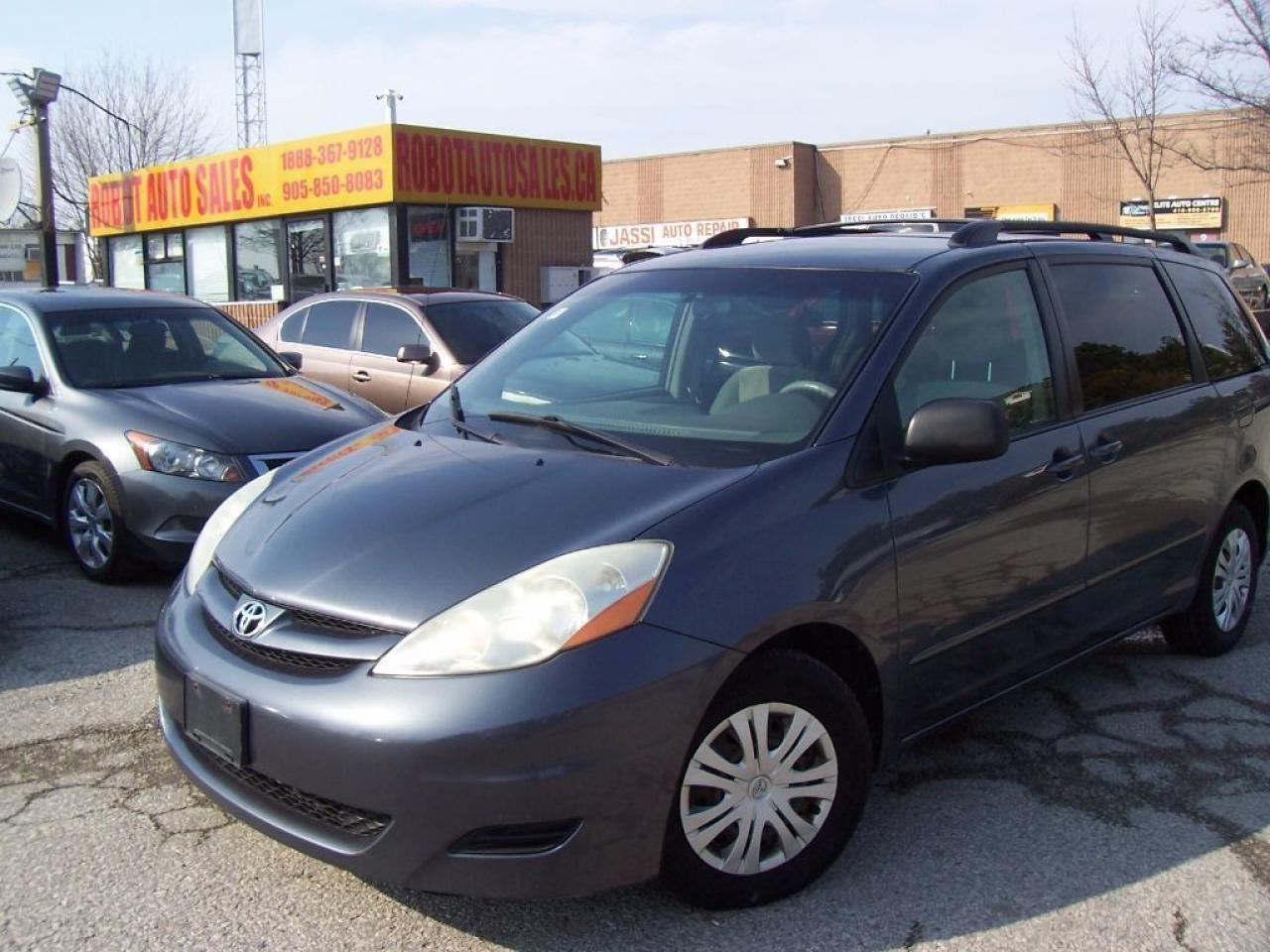 Used 2007 Toyota Sienna CE for sale in Vaughan, ON