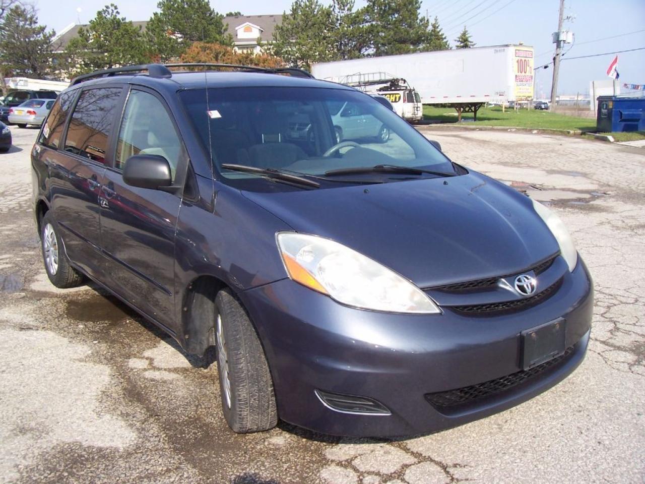 641941