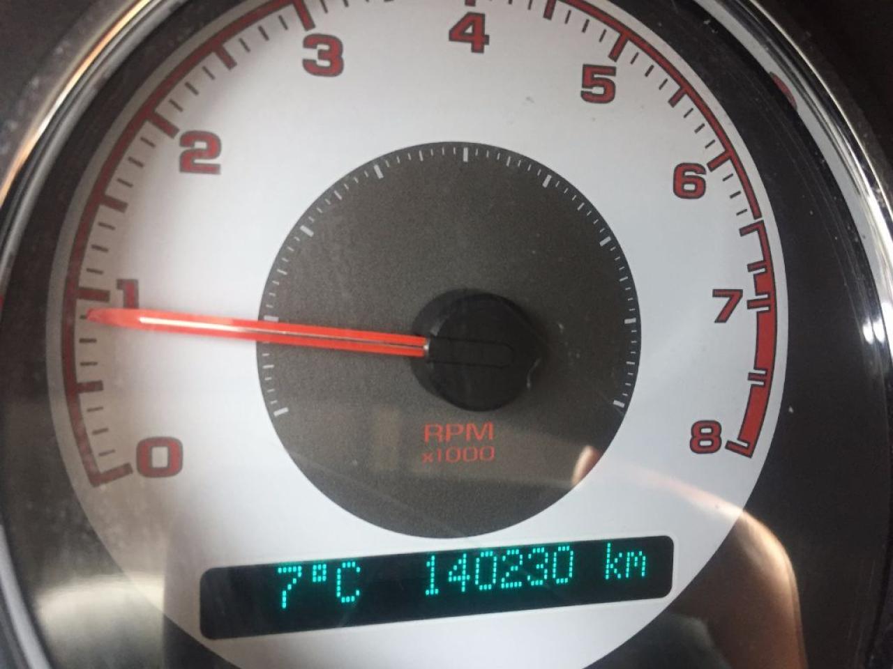 641983