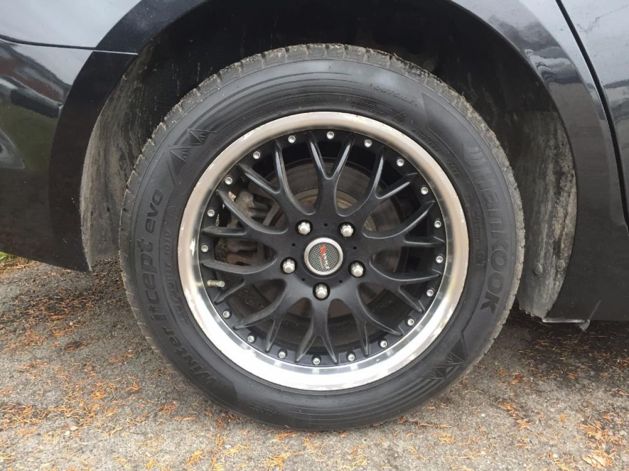 642077