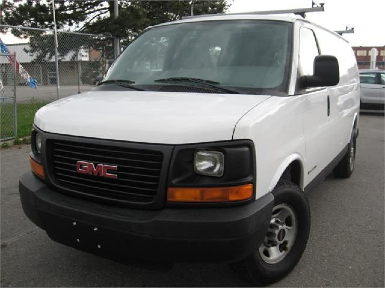 Used 2005 GMC Savana Cargo Van for sale in North York, ON