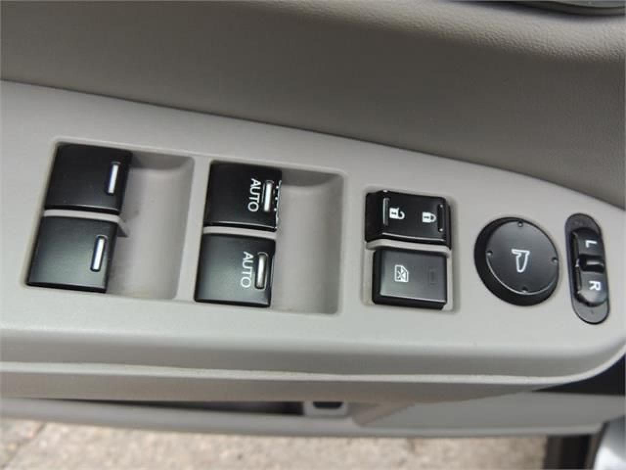 642283