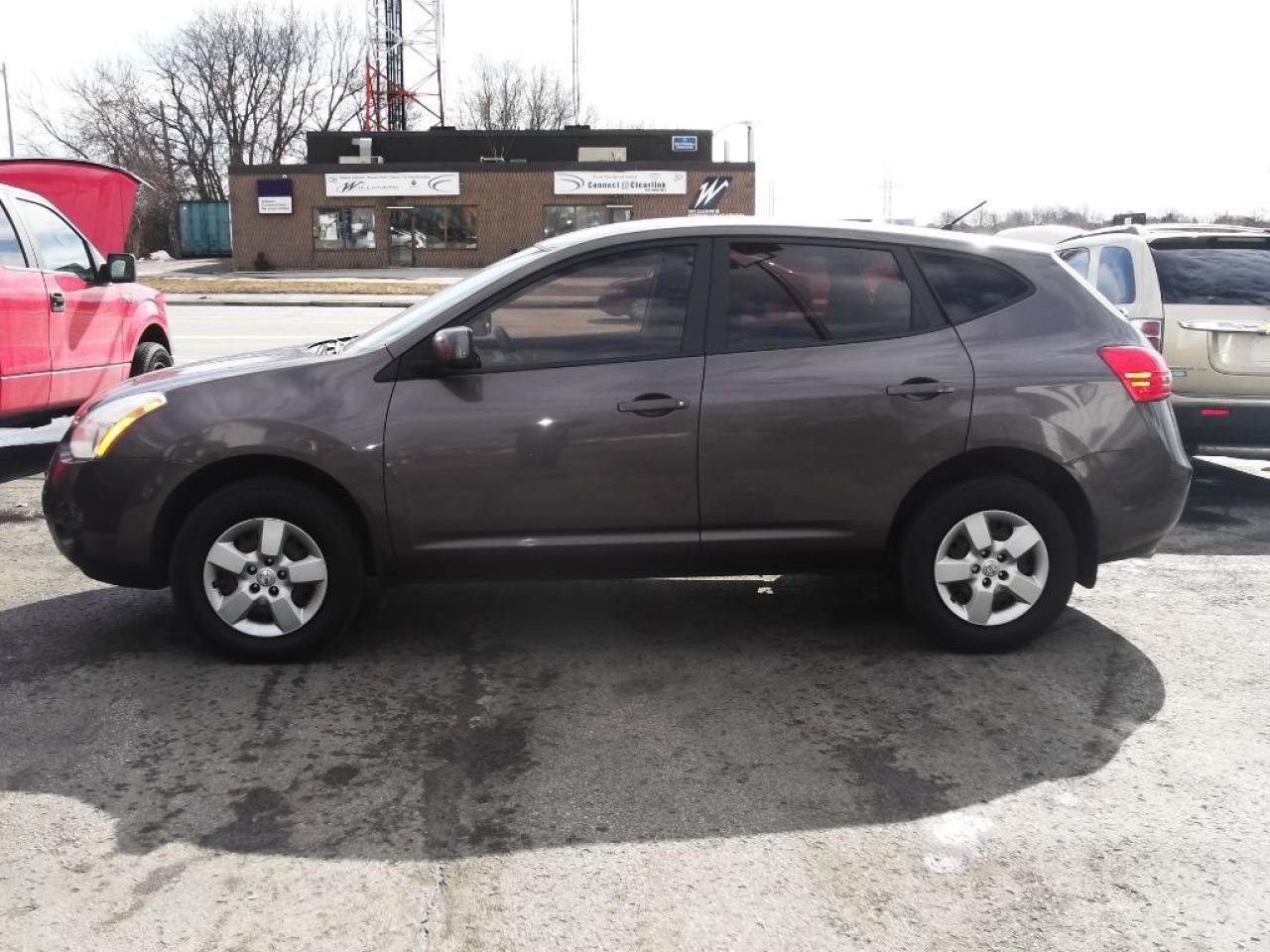 Used 2009 Nissan Rogue LS *** (905) 240-6468 for sale in Oshawa, ON