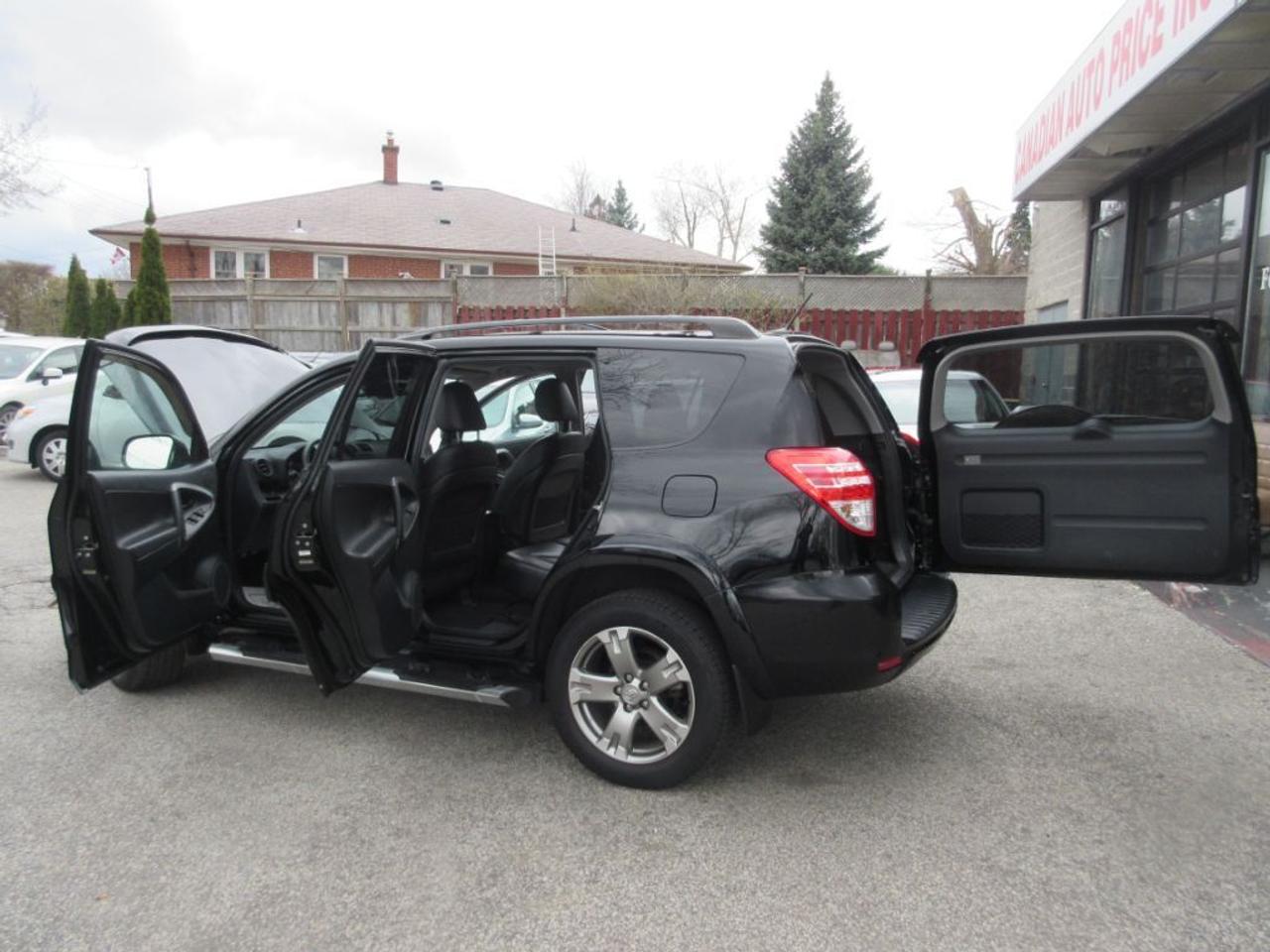 642458.11239932
