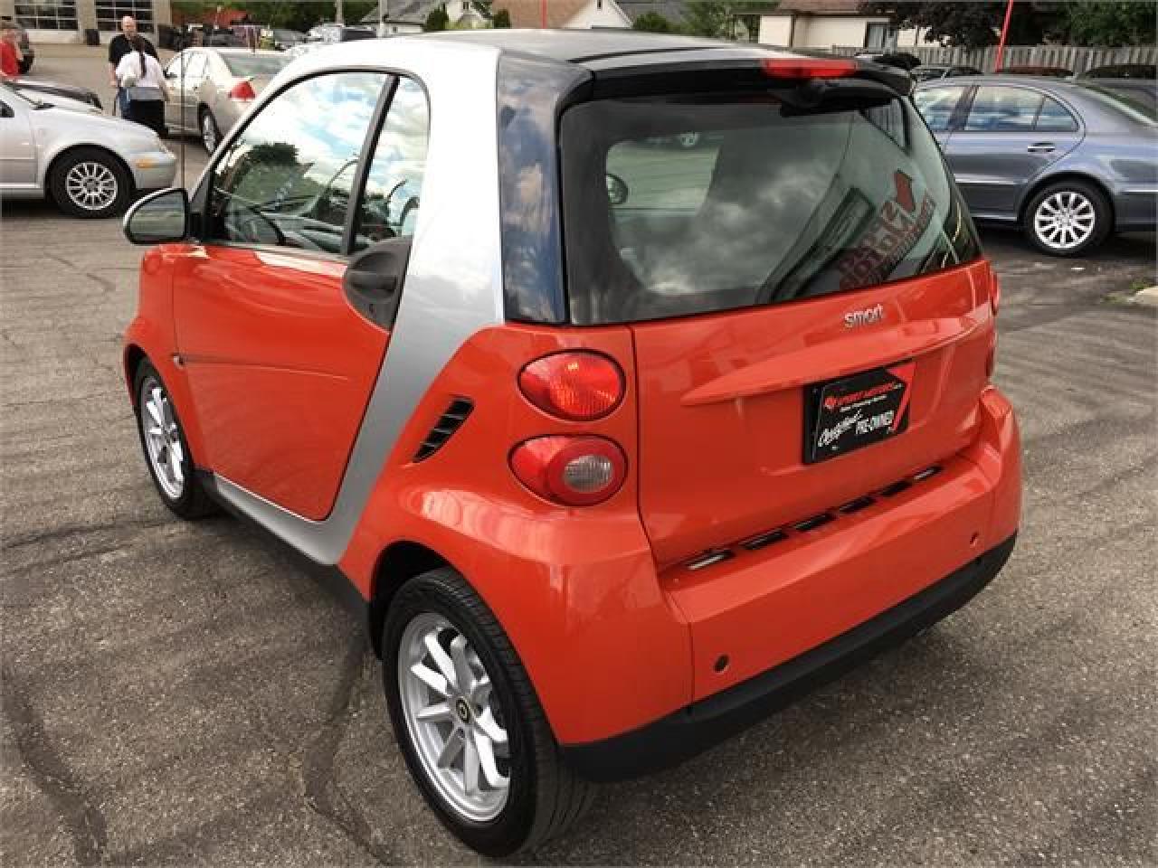 642697