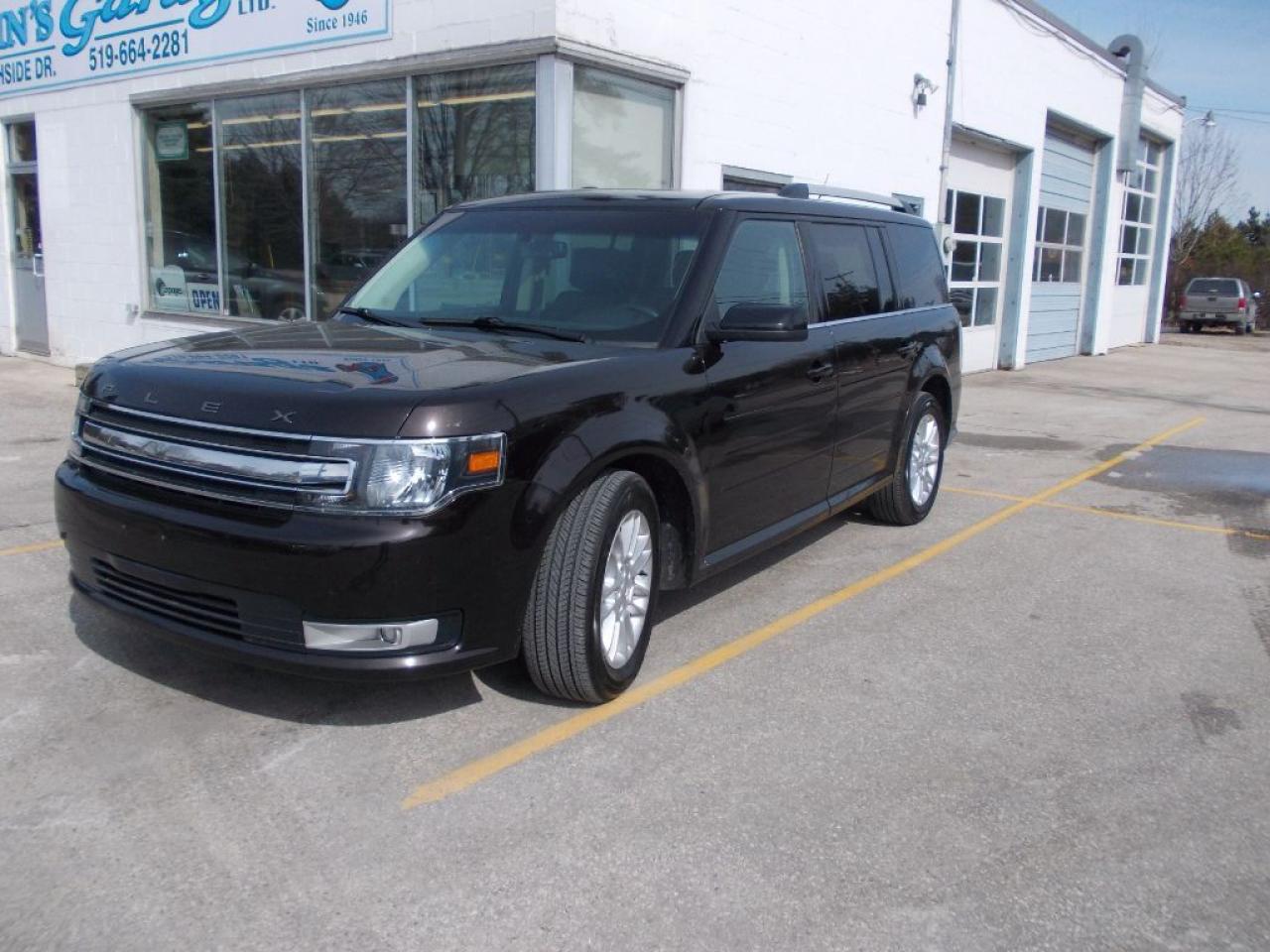 Used 2013 Ford Flex SEL for sale in St. Jacobs, ON