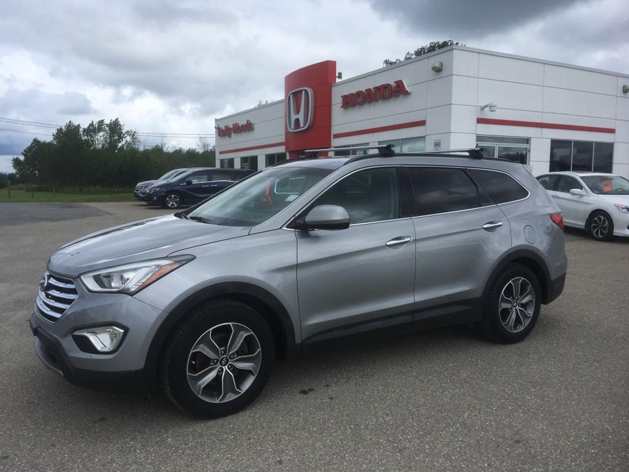 Used 2014 Hyundai Santa Fe XL FWD for sale in Smiths Falls, ON
