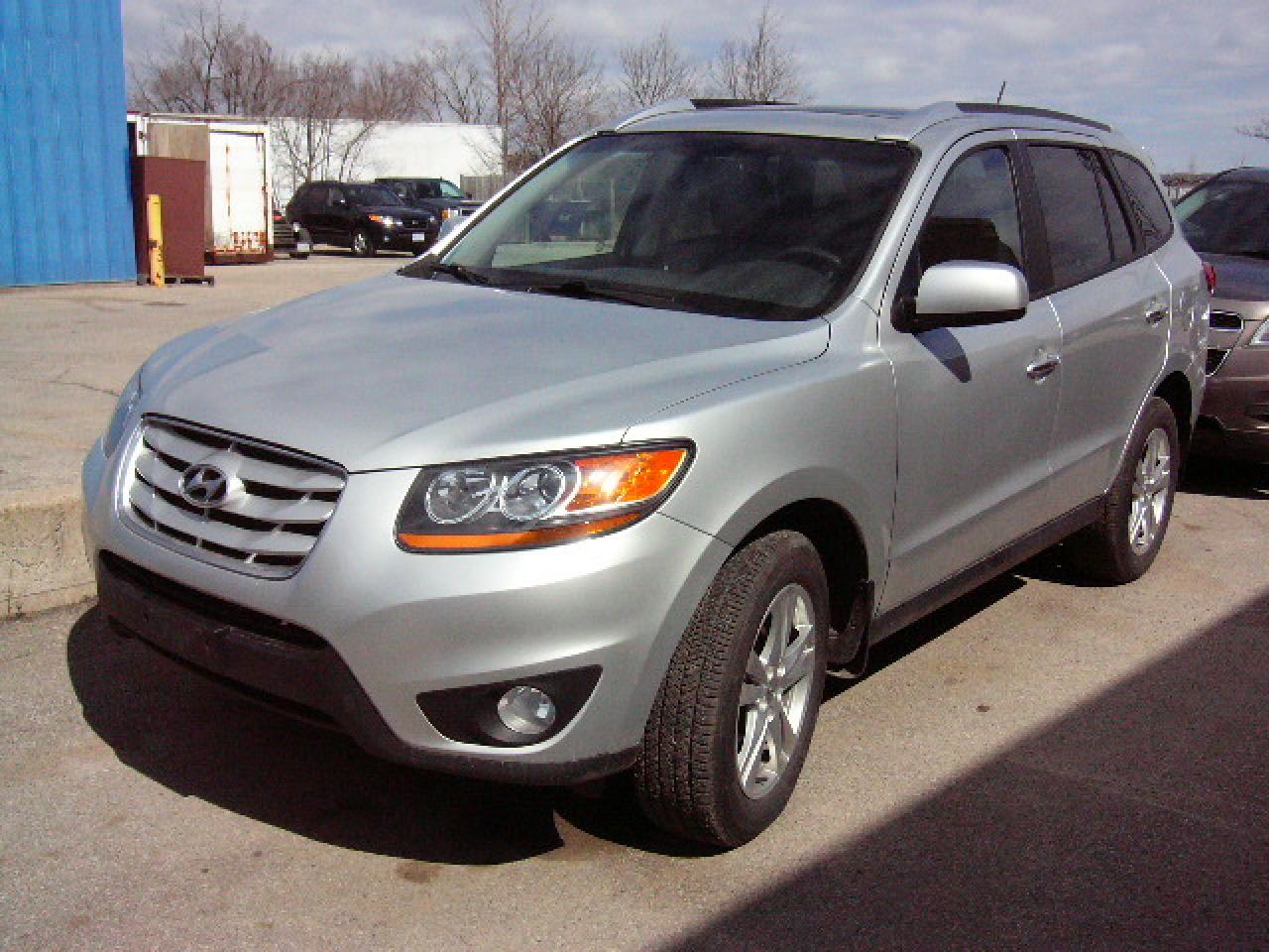 Used 2011 Hyundai Santa Fe LIMITED for sale in Georgetown, ON
