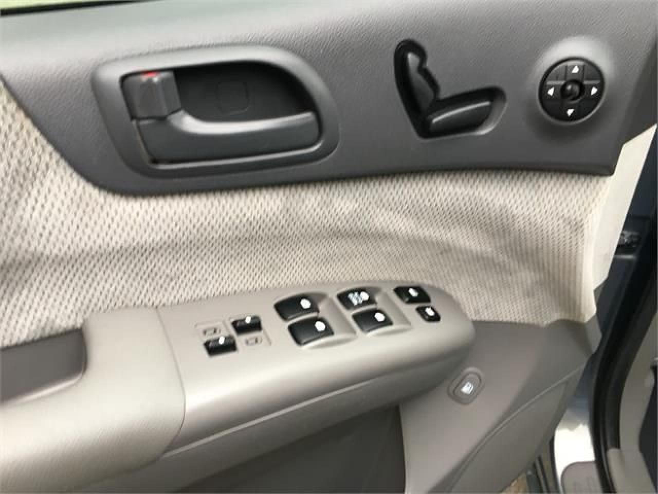 643223
