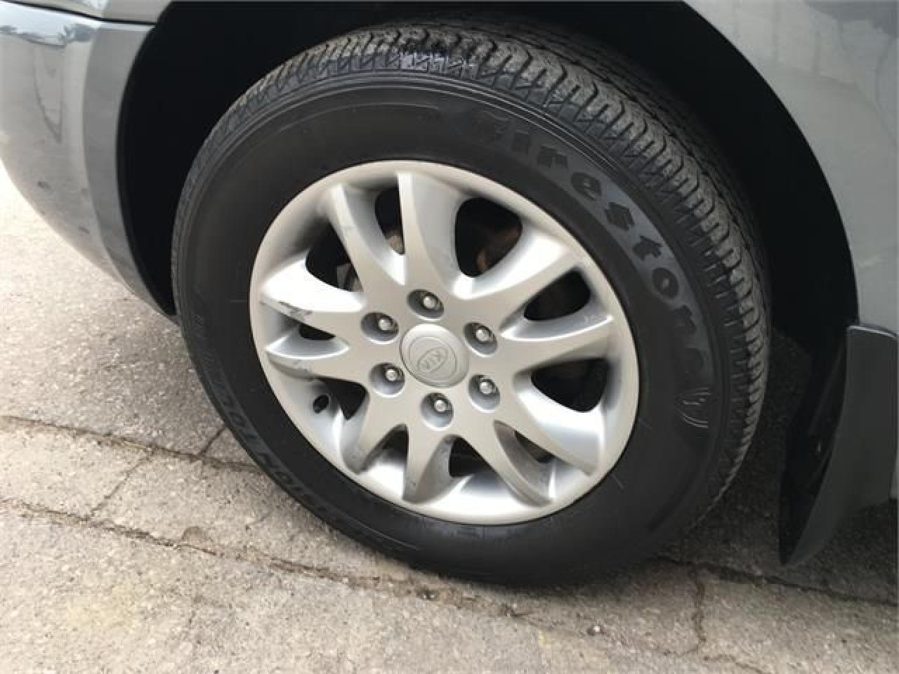 643223