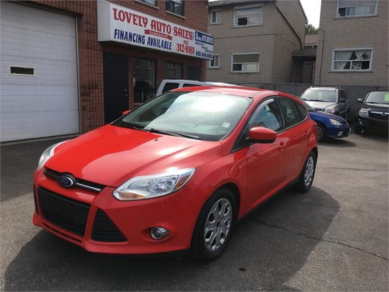 Used 2012 Ford Focus SE for sale in London, ON