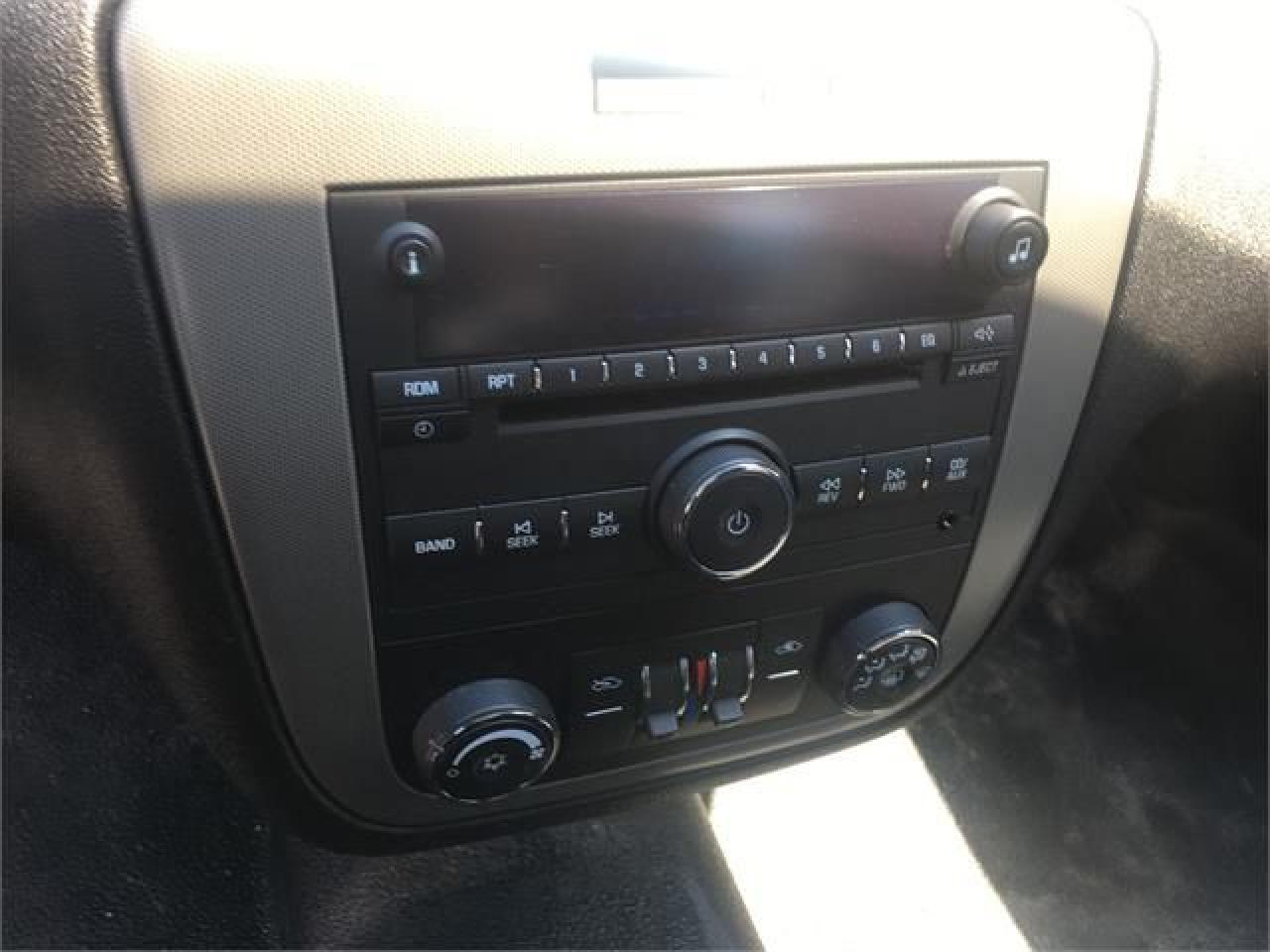 643323