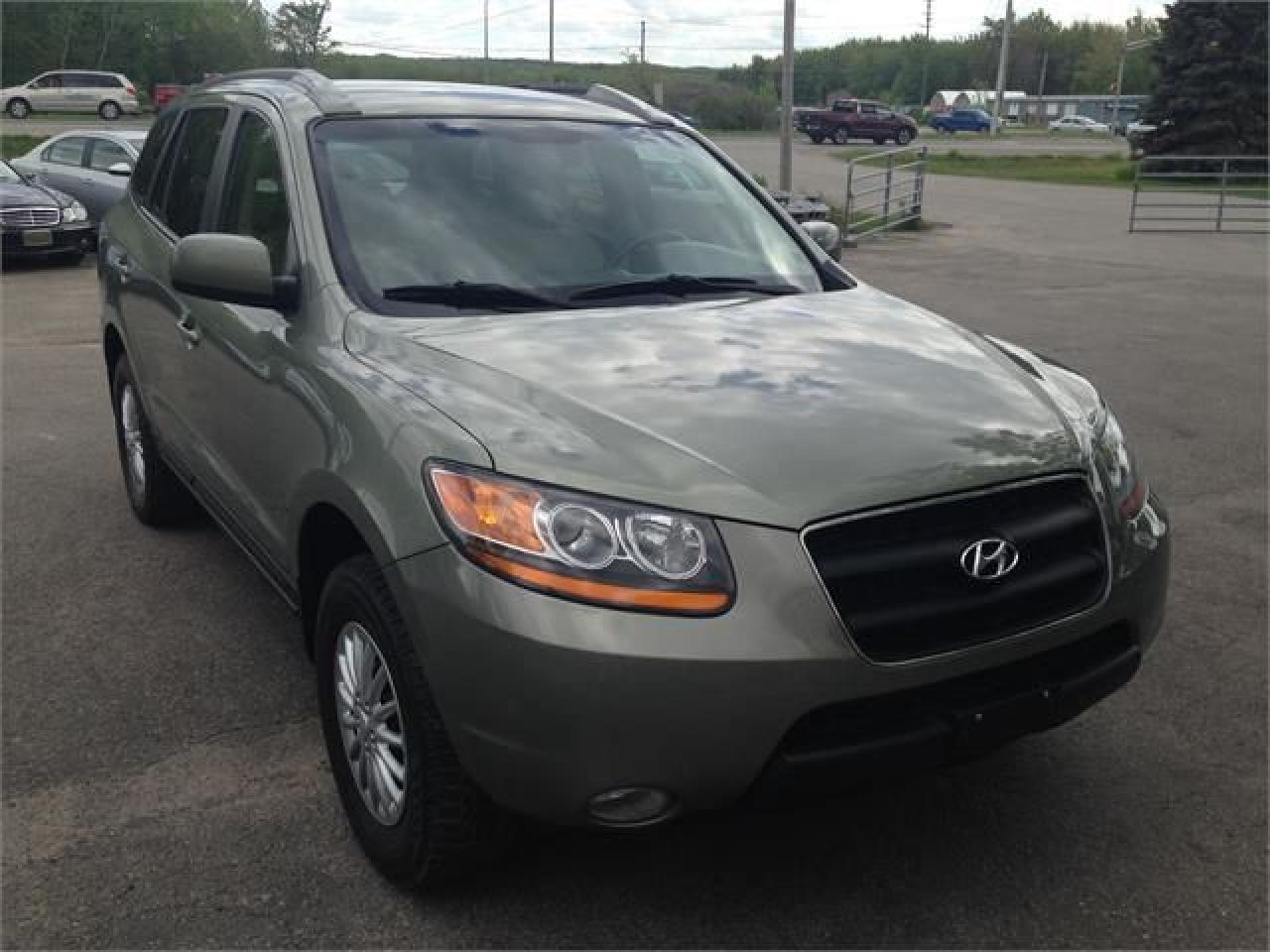 Used 2009 Hyundai Santa Fe GL for sale in Barrie, ON