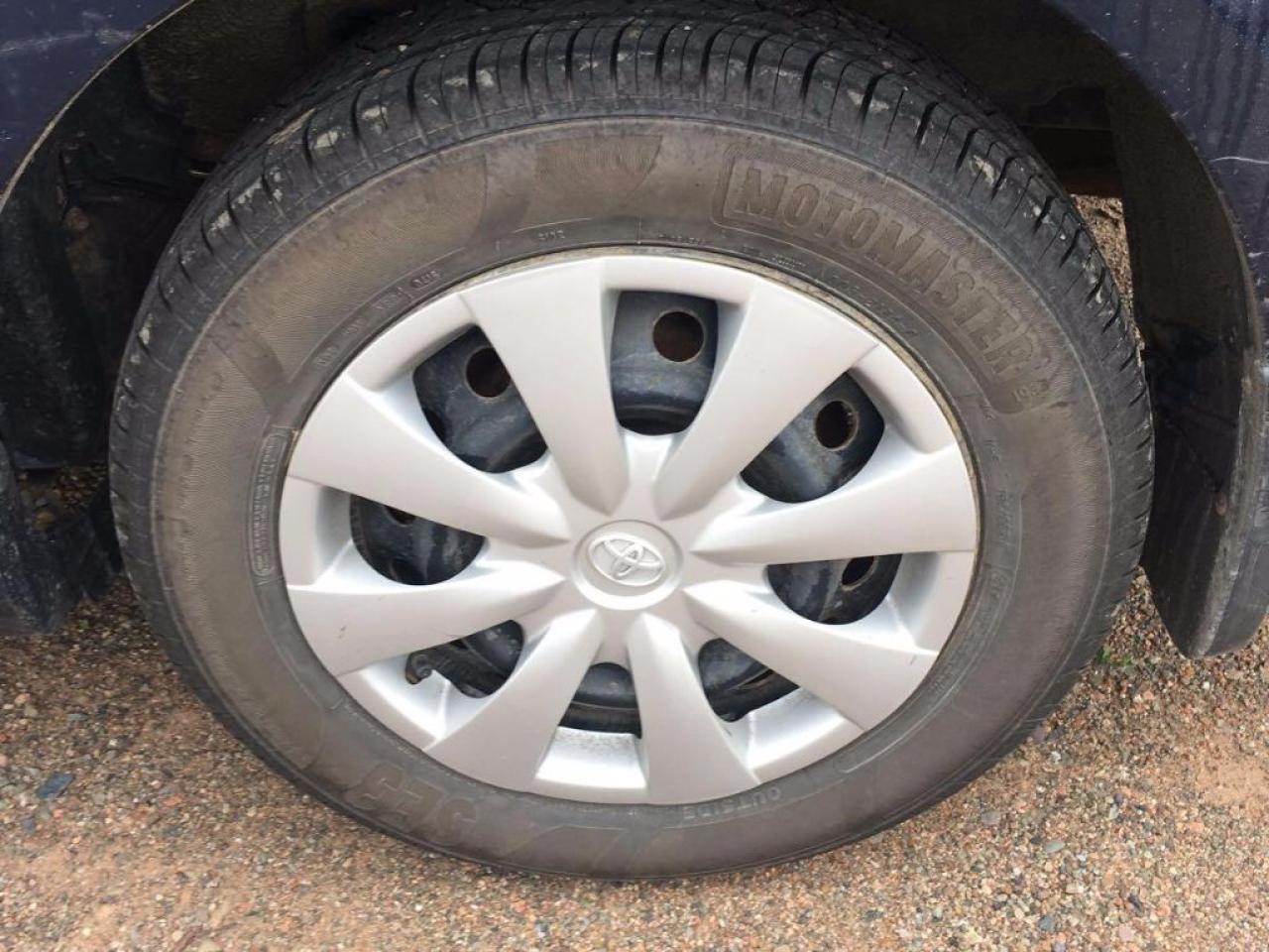 643357