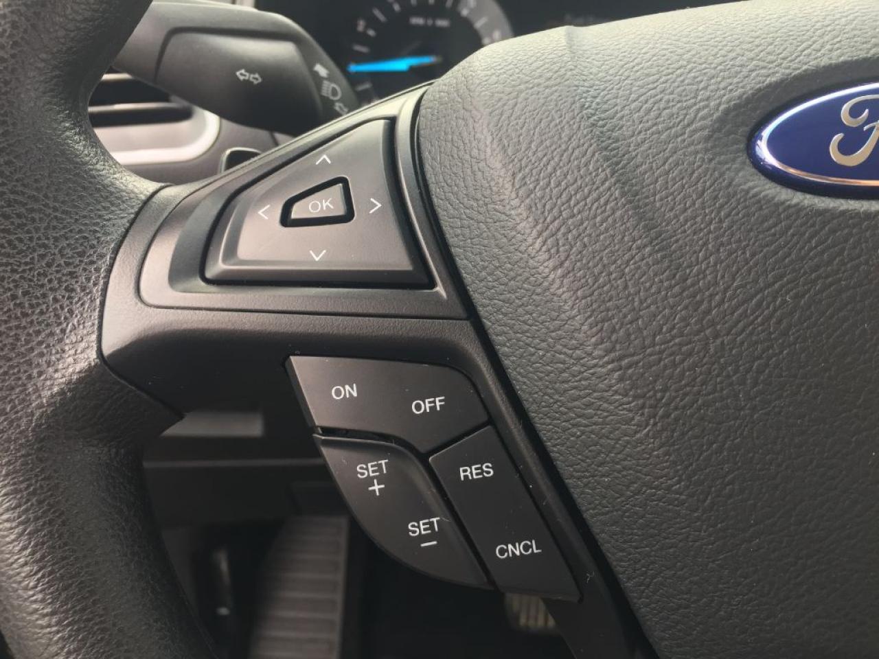 643498